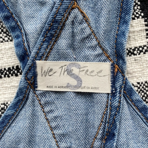 Free People We The Free Ziggy Denim Overalls size S in Saphire Blue - Picture 2 of 6